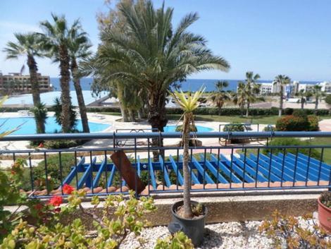 King'S Palace - Spacious 2 Bed, 2 Bath With Sea And Pool Views Пафос Екстериор снимка