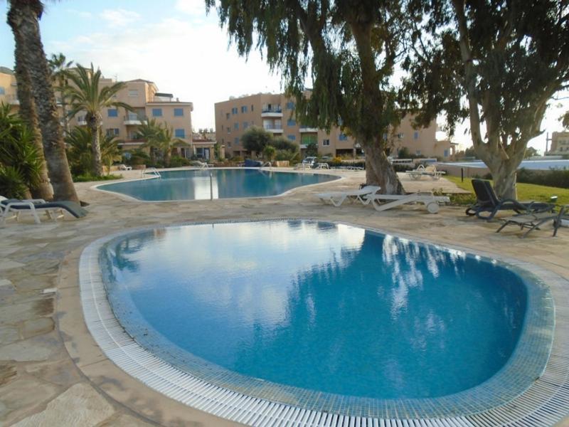 King'S Palace - Spacious 2 Bed, 2 Bath With Sea And Pool Views Пафос Екстериор снимка