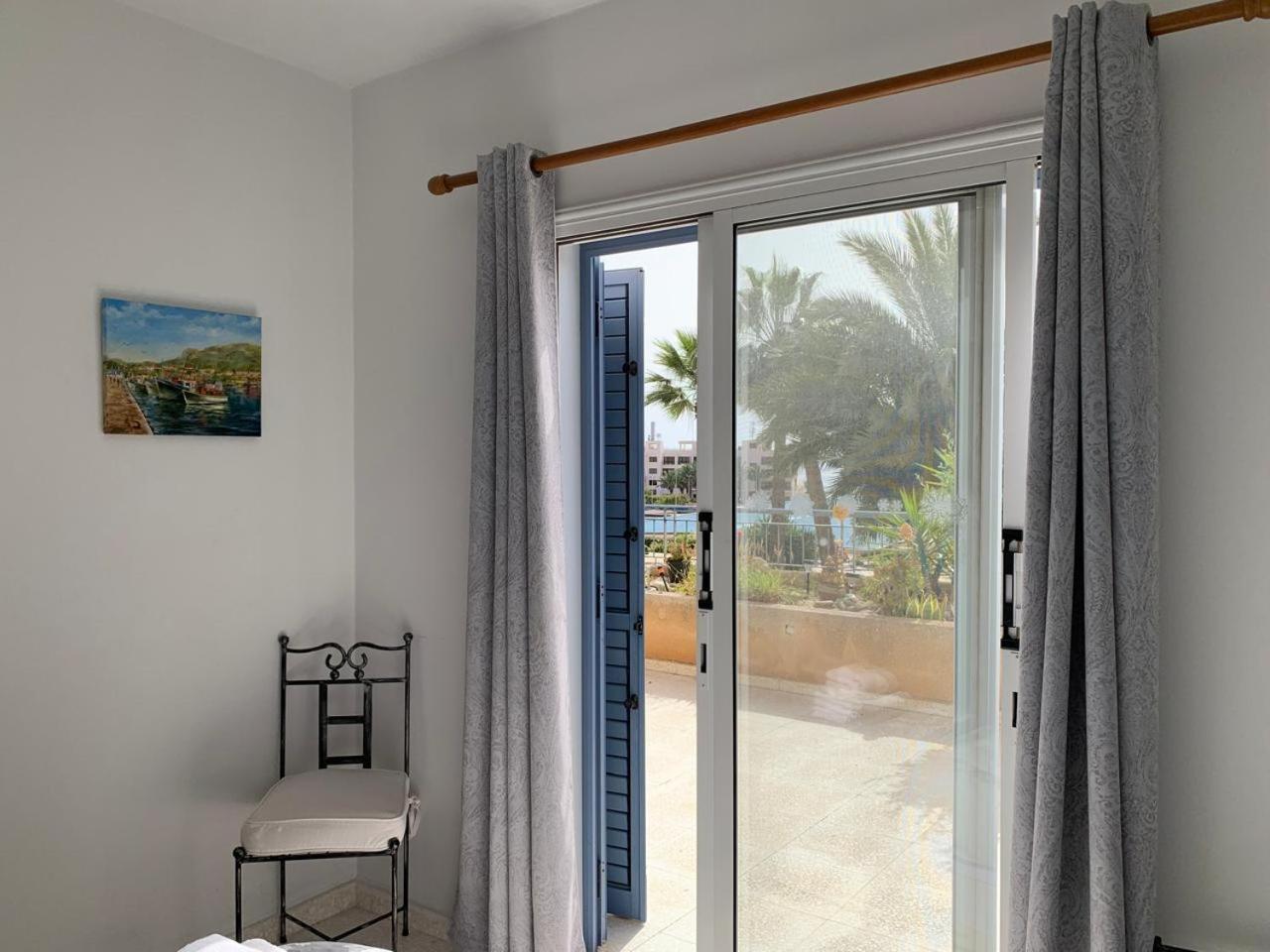 King'S Palace - Spacious 2 Bed, 2 Bath With Sea And Pool Views Пафос Екстериор снимка