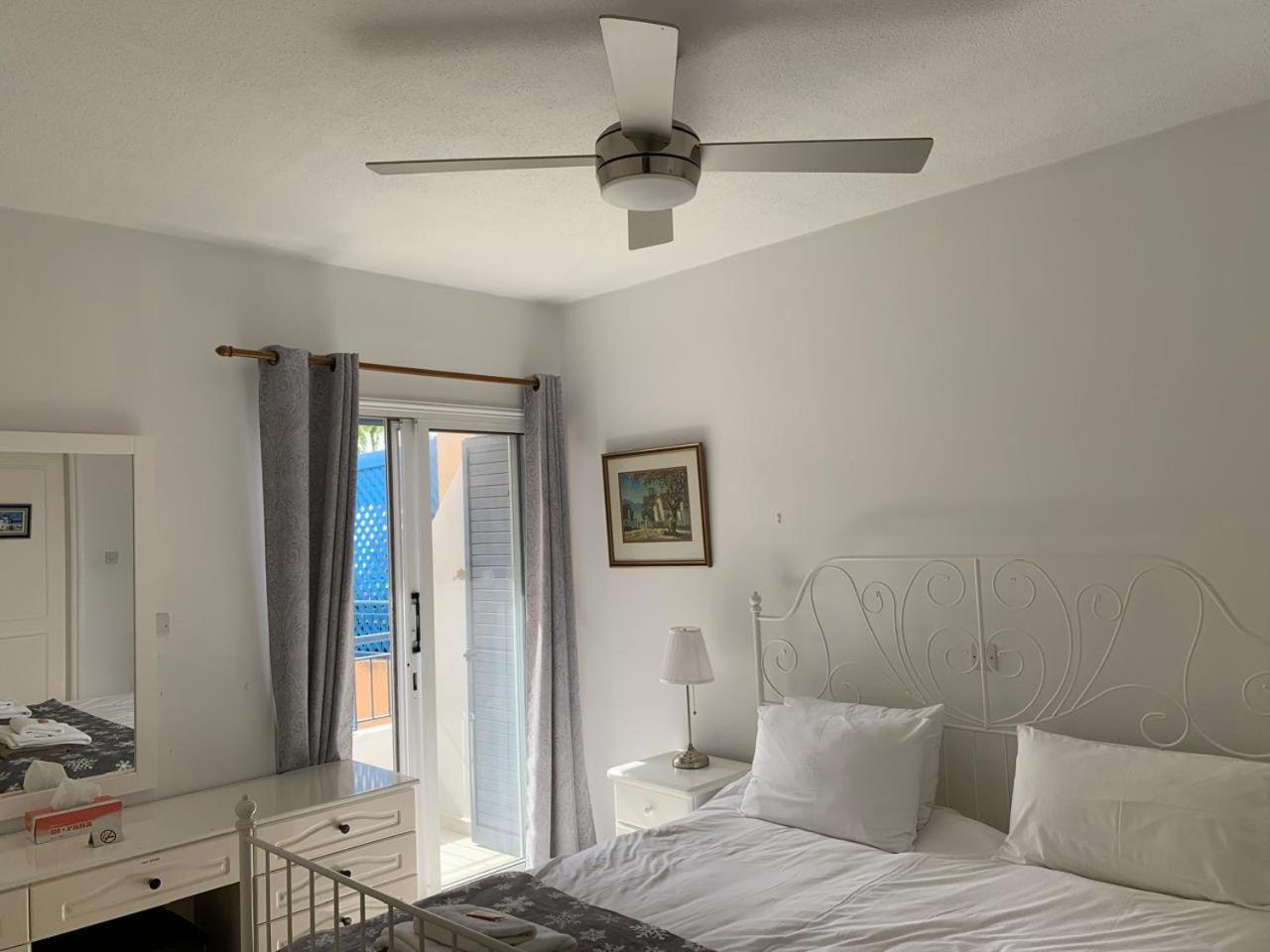 King'S Palace - Spacious 2 Bed, 2 Bath With Sea And Pool Views Пафос Екстериор снимка